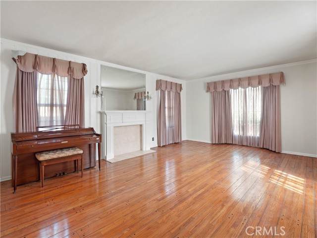 3 Bed Home for Sale in Leimert Park, California