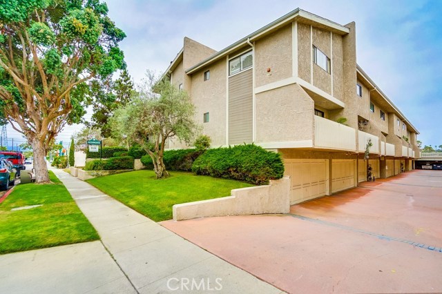 511 Meyer Lane, Redondo Beach, California 90278, 2 Bedrooms Bedrooms, ,1 BathroomBathrooms,Residential,Sold,Meyer,SR19152938