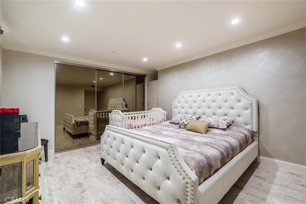 Photo for 1020 DAVIS Avenue, 105, Glendale, CA 91201 - Listing #SR-19270214 1020 DAVIS Avenue, 105, Glendale, CA 91201