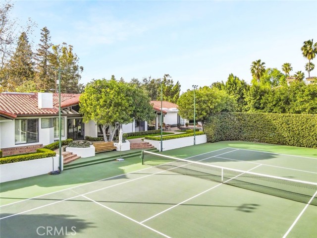 5 Bed Home for Sale in Encino, California