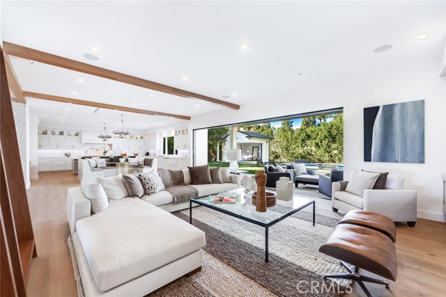 5 Bed Home for Sale in Encino, California