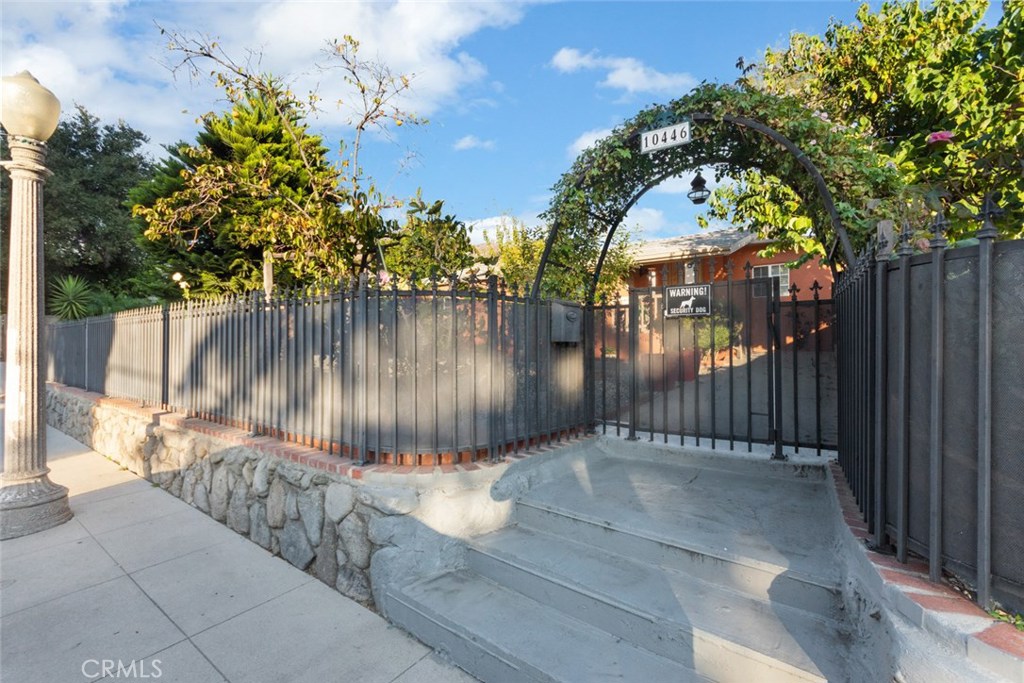 Photo for 10446 COMMERCE Avenue, Tujunga, CA 91042 - Listing #SR-19264417 10446 COMMERCE Avenue, Tujunga, CA 91042