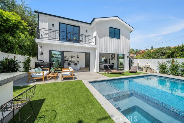 5 Bed Home for Sale in Encino, California