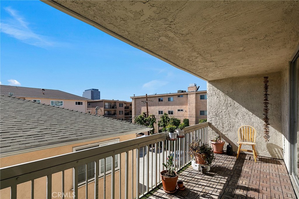 Photo for 333 N LOUISE Street, 19, Glendale, CA 91206 - Listing #SR-19255879 333 N LOUISE Street, 19, Glendale, CA 91206