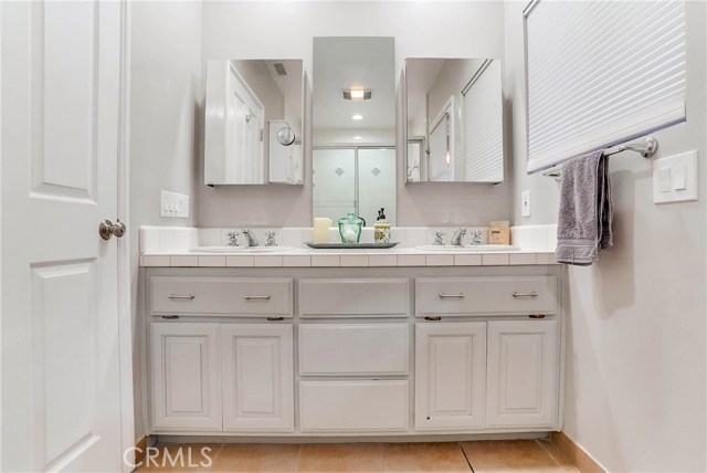 4 Bed Home for Sale in Valley Village, California