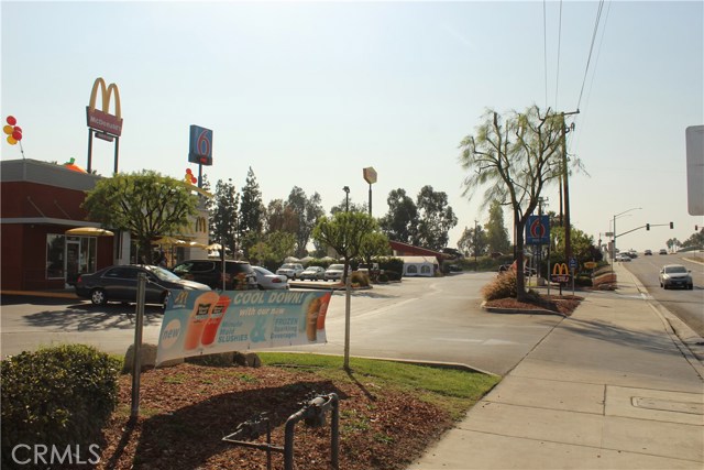 White, 93304, ,Commercial,For Sale,White,SR20204231