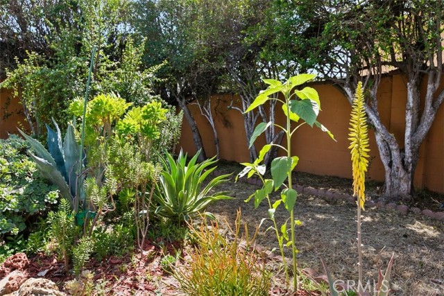 2 Bed Home for Sale in Van Nuys, California