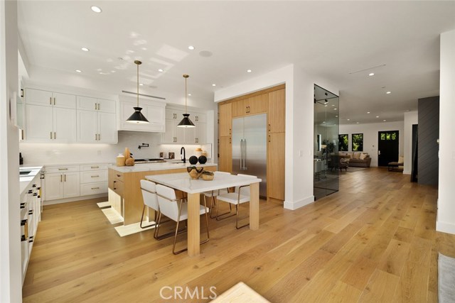 6 Bed Home for Sale in Studio City, California