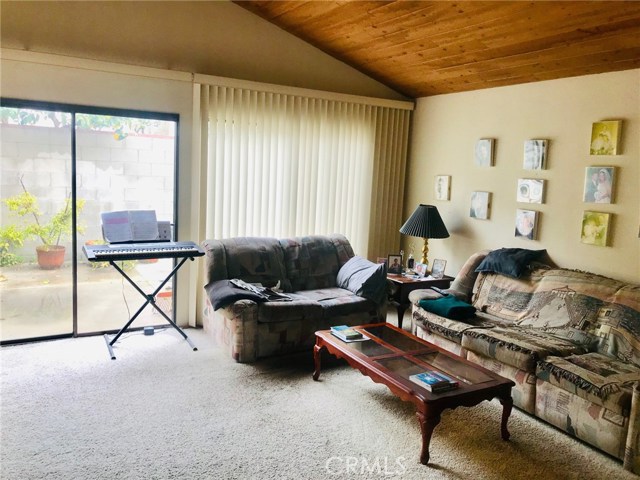 1148 Poinsettia Avenue, Manhattan Beach, California 90266, 3 Bedrooms Bedrooms, ,3 BathroomsBathrooms,Residential,Sold,Poinsettia,SR19011625