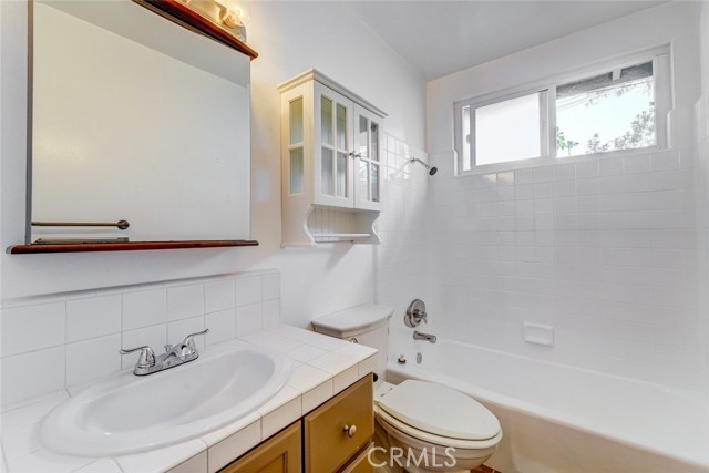1913 190th Street, Redondo Beach, California 90278, 3 Bedrooms Bedrooms, ,1 BathroomBathrooms,Residential,Sold,190th,SR21120133