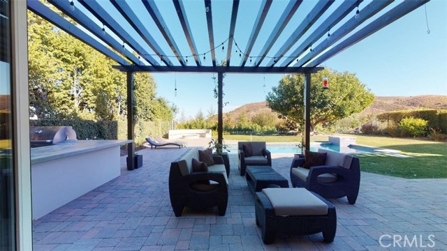 6 Bed Home for Sale in Calabasas, California