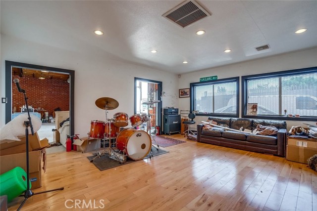 Chandler, 91601, ,For Sale,Chandler,SR20181711