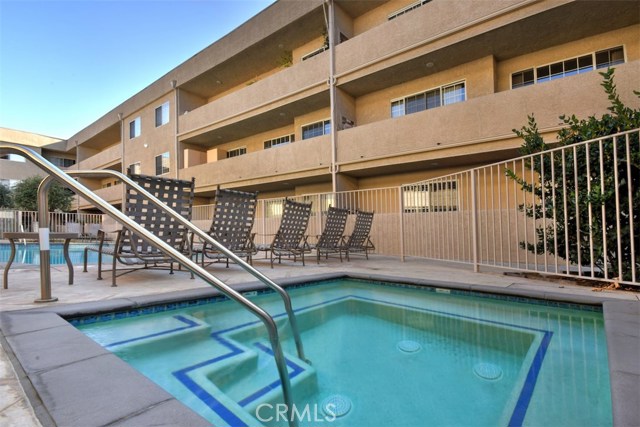 1 Bed Home for Sale in Sherman Oaks, California
