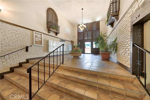 1 Bed Home for Sale in Encino, California