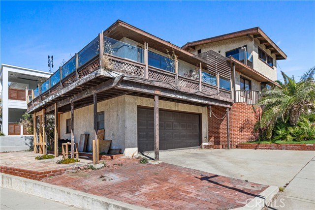 1900 Manhattan Avenue, Hermosa Beach, California 90254, 4 Bedrooms Bedrooms, ,3 BathroomsBathrooms,Residential,Sold,Manhattan,SR21134259