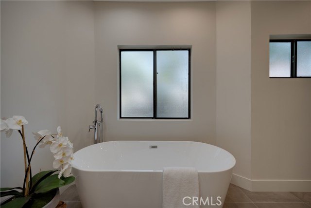 3 Bed Home for Sale in Encino, California