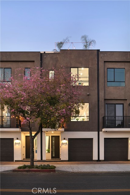 2 Bed Home for Sale in Hollywood, California
