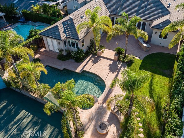 6 Bed Home for Sale in Sherman Oaks, California