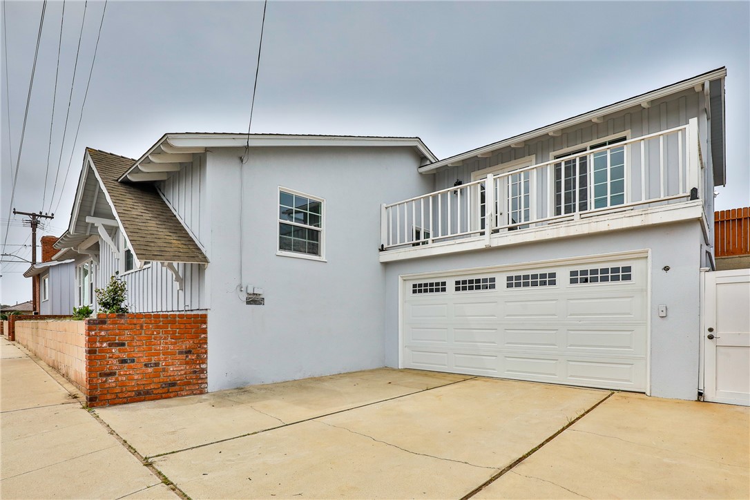 1257 11th Street, Manhattan Beach, California 90266, 4 Bedrooms Bedrooms, ,3 BathroomsBathrooms,Residential,Sold,11th,SR21075874