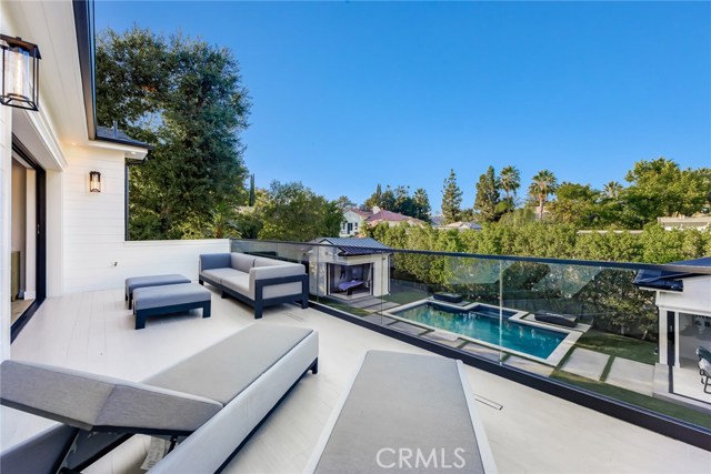 5 Bed Home for Sale in Encino, California
