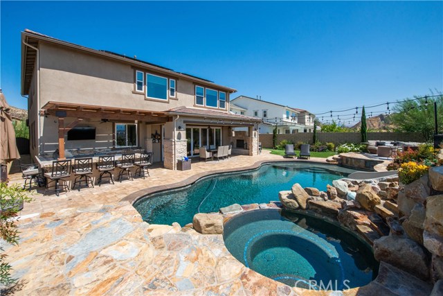 5 Bed Home for Sale in Saugus, California