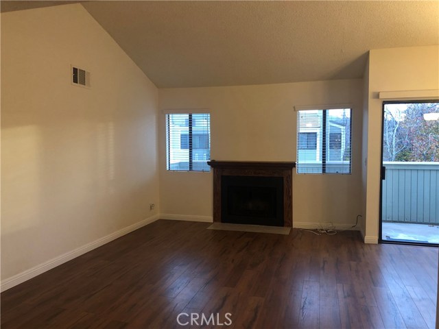 2 Bed Home for Sale in Canyon Country, California