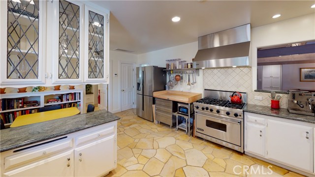 5 Bed Home for Sale in Granada Hills, California