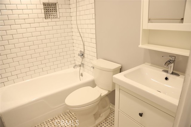 2 Bed Home for Sale in Los Angeles, California