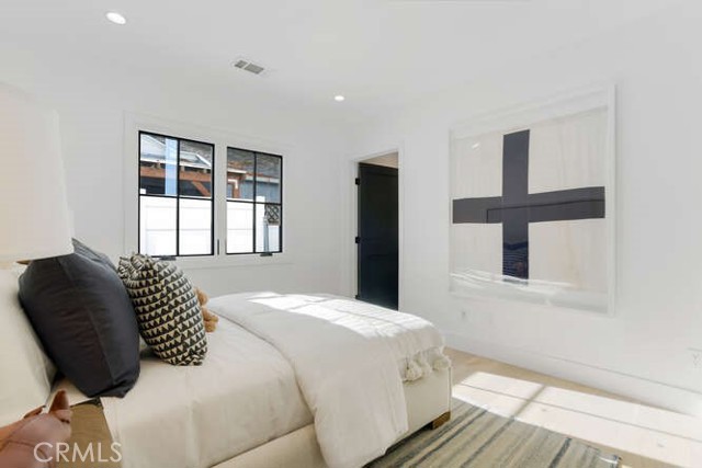 3 Bed Home for Sale in Sherman Oaks, California