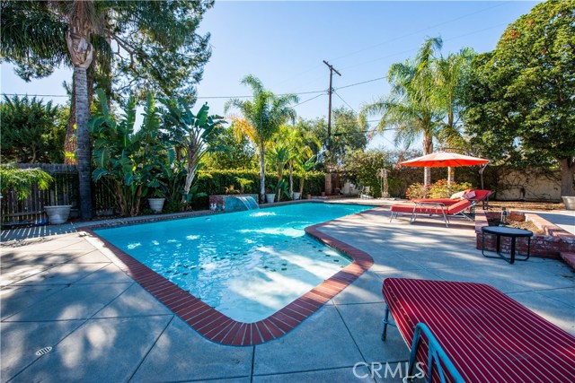 4 Bed Home for Sale in Lake Balboa, California
