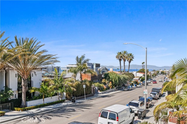 1900 Manhattan Avenue, Hermosa Beach, California 90254, 4 Bedrooms Bedrooms, ,3 BathroomsBathrooms,Residential,Sold,Manhattan,SR21134259