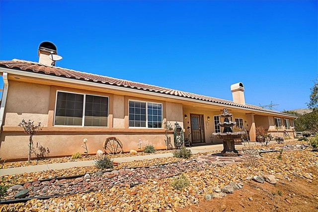Detail Gallery Image 1 of 1 For 10718 Mint Canyon Rd, Agua Dulce,  CA 91390 - 3 Beds | 2 Baths