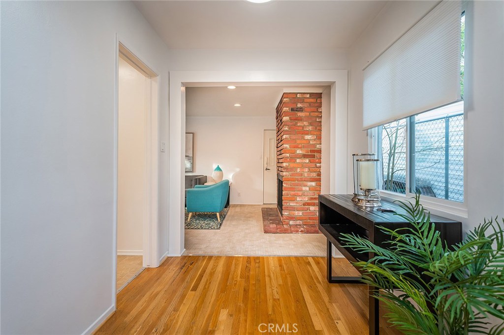 Photo for 6916 Beckett Street, Tujunga, CA 91042 - Listing #SR-19276702 6916 Beckett Street, Tujunga, CA 91042