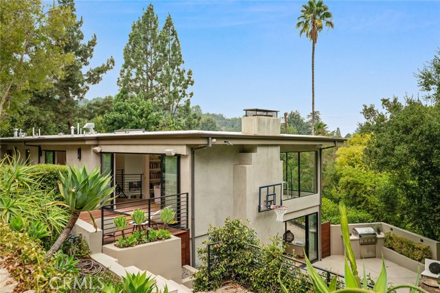 4 Bed Home for Sale in Studio City, California