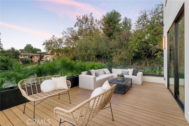6 Bed Home for Sale in Encino, California