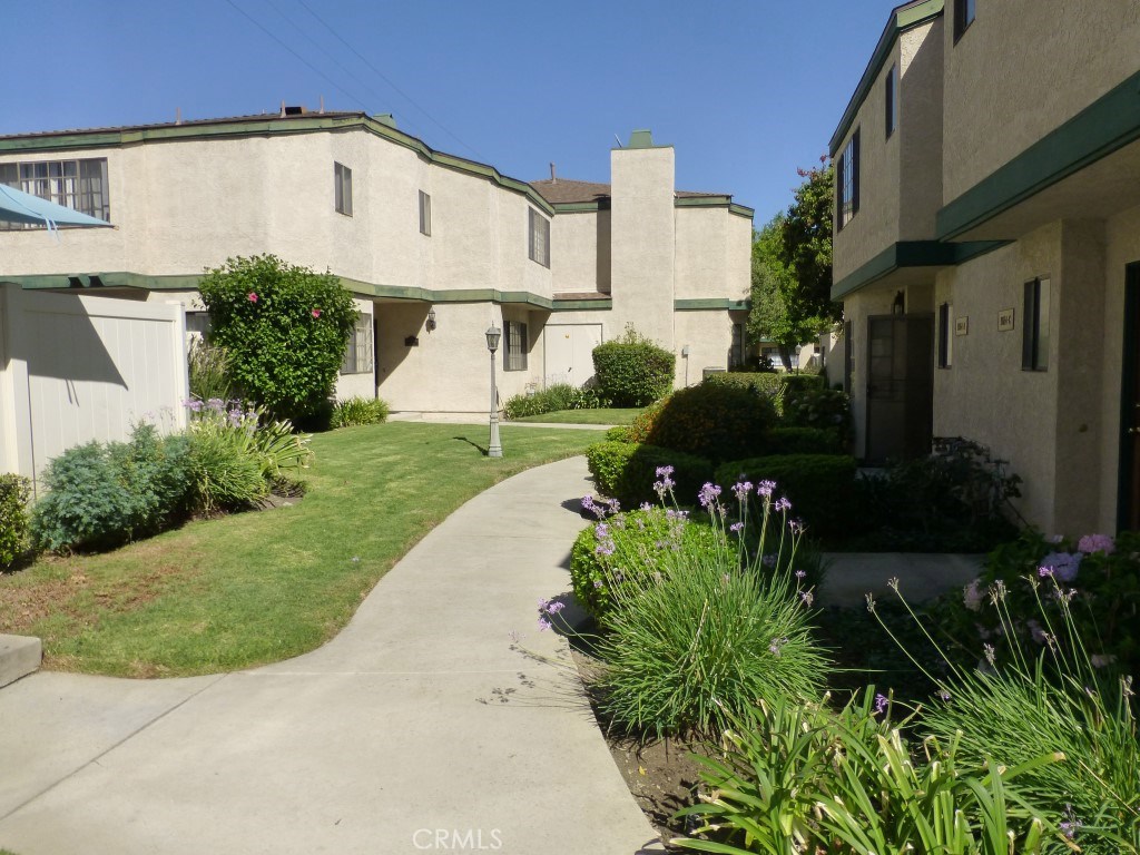 Photo of 19654 ROSCOE BOULEVARD #D, Northridge, CA 91324
