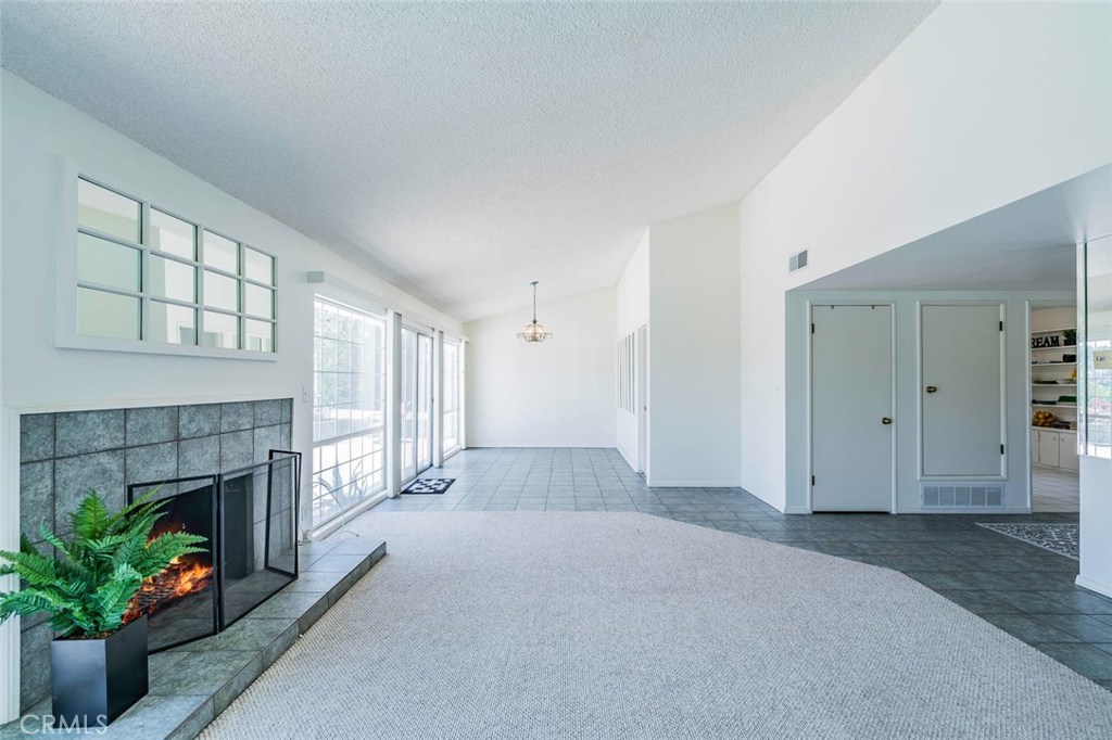 Photo for 5545 Ostin Avenue, Woodland Hills, CA 91367 - Listing #SR-19232071 5545 Ostin Avenue, Woodland Hills, CA 91367