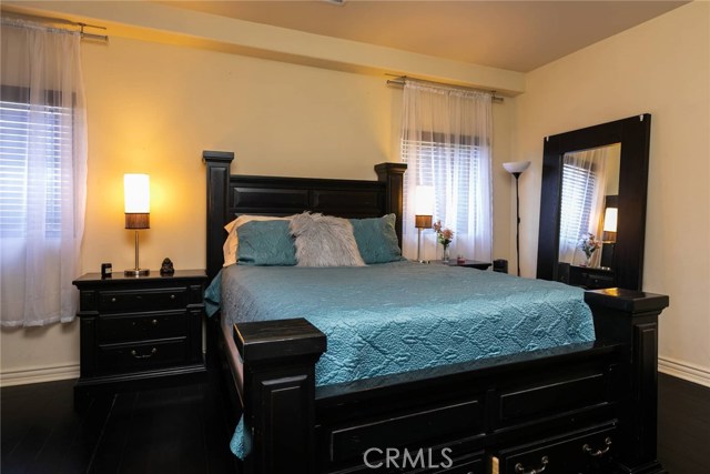 5 Bed Home for Sale in Valley Village, California