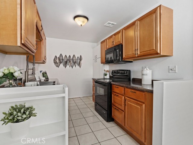 2 Bed Home for Sale in Encino, California