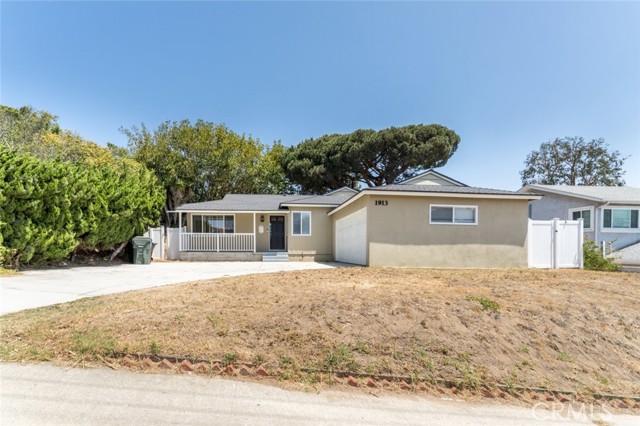 1913 190th Street, Redondo Beach, California 90278, 3 Bedrooms Bedrooms, ,1 BathroomBathrooms,Residential,Sold,190th,SR21120133