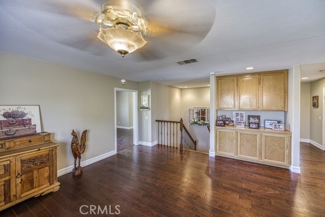 5 Bed Home for Sale in Saugus, California