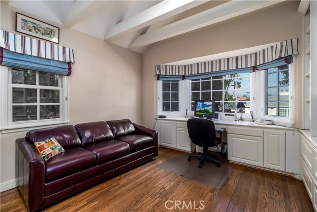5 Bed Home for Sale in Sherman Oaks, California