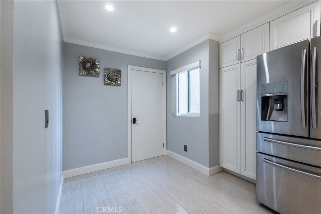 Photo for 1020 DAVIS Avenue, 105, Glendale, CA 91201 - Listing #SR-19270214 1020 DAVIS Avenue, 105, Glendale, CA 91201