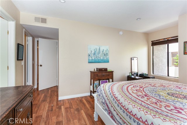 2 Bed Home for Sale in Valley Village, California