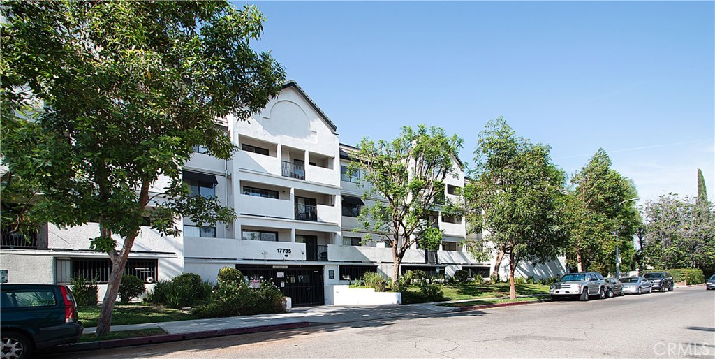 Photo of 17735 KINZIE STREET #209, Northridge, CA 91325
