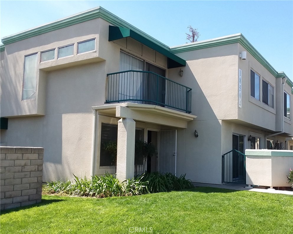 Photo of 18504 Mayall Street #E, Northridge, CA 91324