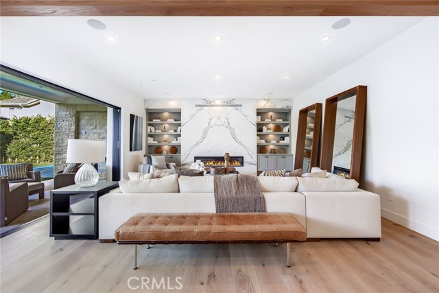 5 Bed Home for Sale in Encino, California