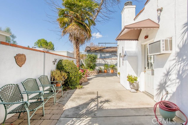 3 Bed Home for Sale in Van Nuys, California