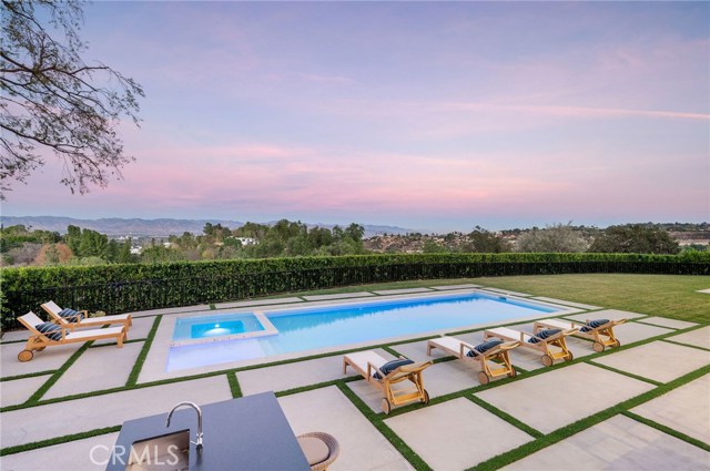 6 Bed Home for Sale in Encino, California