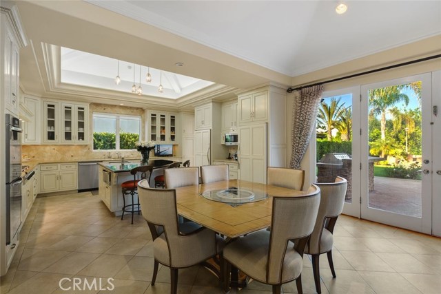6 Bed Home for Sale in Sherman Oaks, California